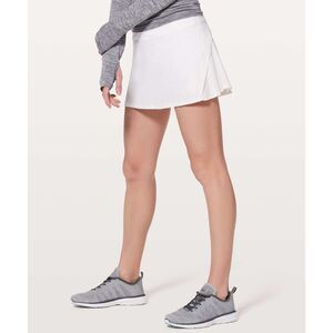 Lululemon Athletica White Play Off the Pleats Skirt Skort Women's Size 8